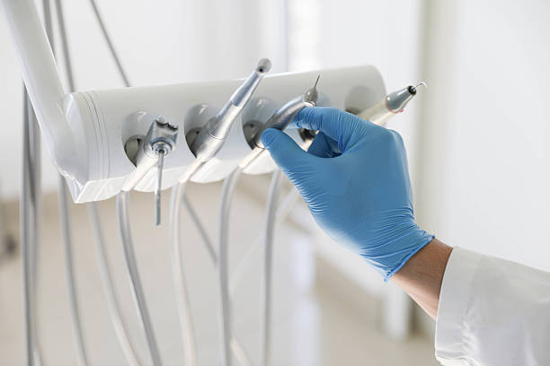 Professional Emergency Dentist technician working in Twin Lakes, VA